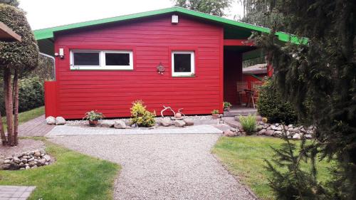 Basedow Apartamento | Ferienwohnung am Malchiner See mit Boot und Kanu