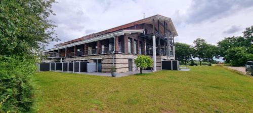 Hohen Wieschendorf Apartamento | Ferienwohnung - "Am Weinstock No 13 - Aurora Vista"