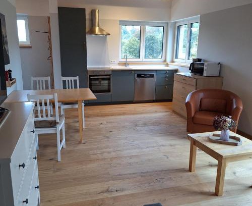 Bad Wuennenberg Apartamento | Ferienwohnung Hügelhaus Fürstenberg