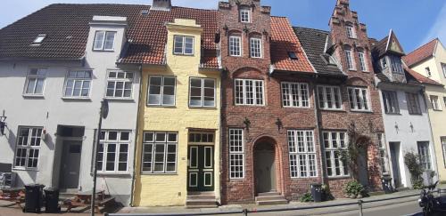 Luebeck Old Town Apartamento | Ferienwohnung Kontor im Traufenhaus