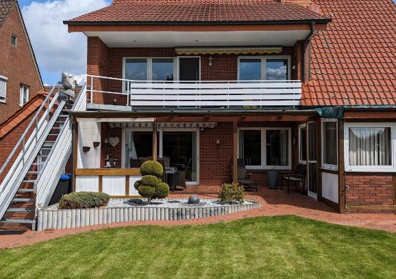 Meppen Apartamento | Ferienwohnung Leni erstes OG inkl Balkon Gartenblick kostenfreier Parkplatz stadtnah aber ruhig gelegen