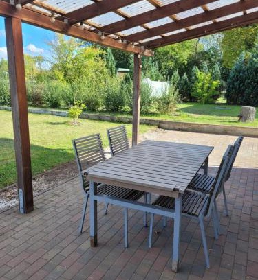 Milmersdorf Apartamento | Ferienwohnung mit Garten - 10 Minuten von Templin