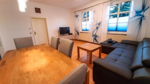 Uecker-Randow Apartamento | Ferienwohnung Pasewalk, 110 qm mit Geschirrspüler