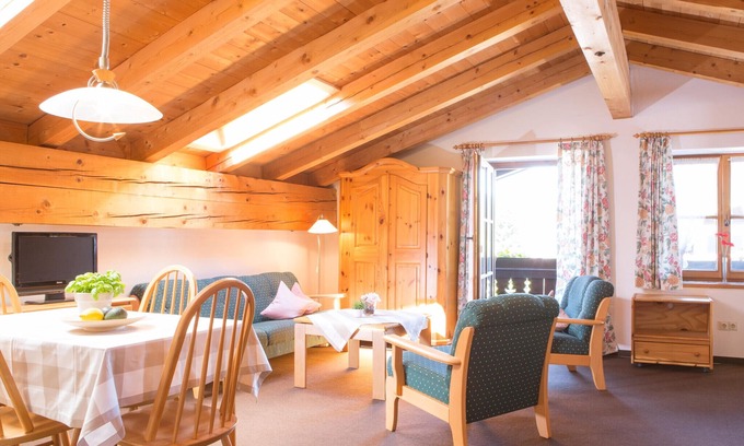 Inzell Apartamento | Apartamento "Rauschberg" para 4 personas, 1 dormitorio y 1 salón / dormitorio, 52 m²