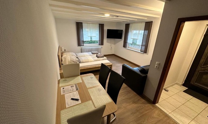 Elsterwerda Apartamento | Ferienwohnung zum Winterberg