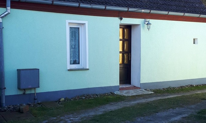 Putgarten Apartamento | Ferienzimmer - Haus Ebel/alte Schule