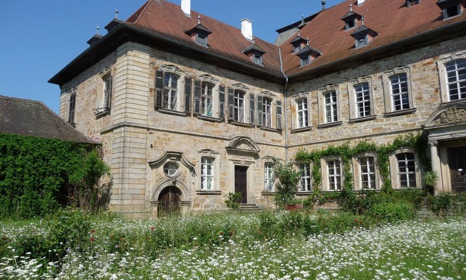 Burgpreppach Otro | Ferienzimmer im Schloss Burgpreppach