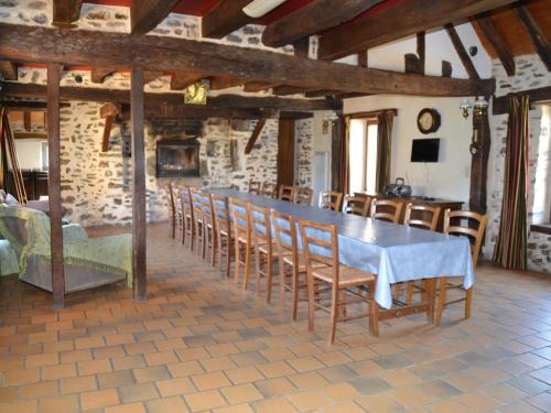 Monce-en-Belin Casa | Fermette rénovée proche 24H du Mans, 4 ch., grand terrain, idéal familles et animaux acceptés - FR-1-410-133