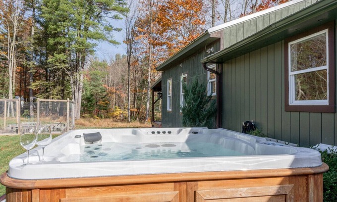Kerhonkson Apartamento | Fern Pond Cottage