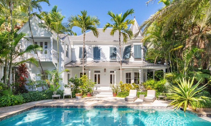 Meadows Casa | FERNWOOD ~ Dreamy, Lush Estate with Incredible Outdoor Space with Pool & Spa!