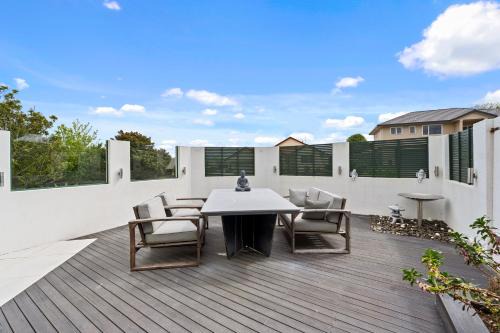 Welcome Bay Casa | Fernwood Escape - Tauranga Holiday Home