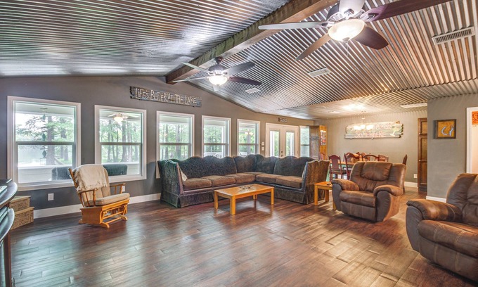 Ferriday Casa | Ferriday Lakehouse w/ Private Dock, Deck, & Yard!