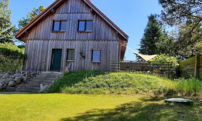 Muritz Apartamento | Fewo Pinocchio- mit Garten+terrasse 3sz 6erw.+1k - Ferienwohnungen im Haus Waldstück