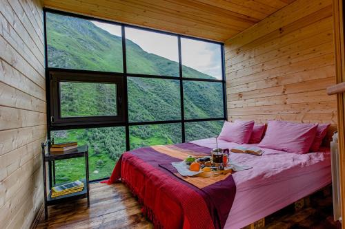 Roshka Hotel | Fifth Season