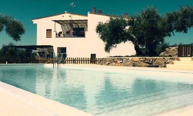 Almoharin Cabaña | Finca Flores Amarillas - casa rural con piscina y parque infantil (TR-CC-157)