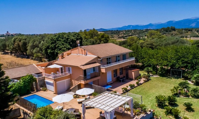 Muro Casa | Finca en Muro con piscina cerca de la playa