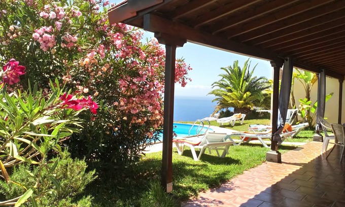 Tijarafe Casa | Finca con piscina e impresionantes vistas al mar, directamente sobre el mar a 220 metros sobre el nivel del mar.