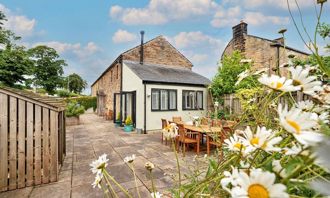 Welton Cabaña | Quarry Lodge