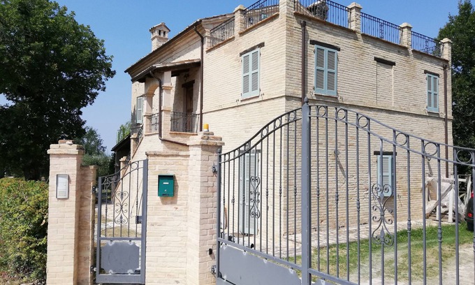 Montegiorgio Casa | Finestra sui Sibillini