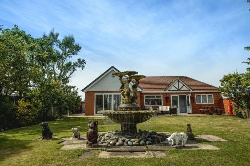 Ainsdale Casa | Finsters Retreat