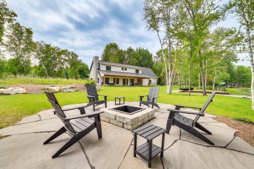 Alanson Casa | Fire Pit and Lake Views Cozy Crooked River Retreat!