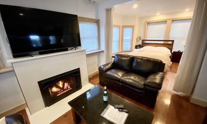 McKownville Casa | /Fire Place Bungalow\ 1917 SUNY Eagle Hill 6Beds 2Baths