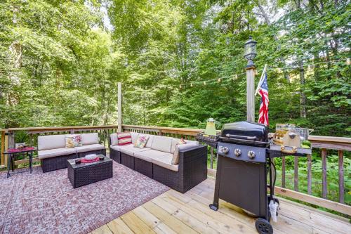 Sylva Casa | Fireplace and Mtn Views Updated North Carolina Home