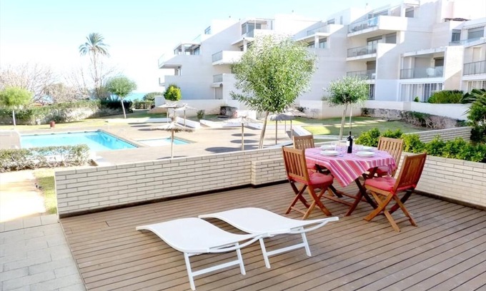 Molinell Apartamento | APARTAMENTO EN PRIMERA LÍNEA DE PLAYA CON VISTAS AL MAR. WIFI.