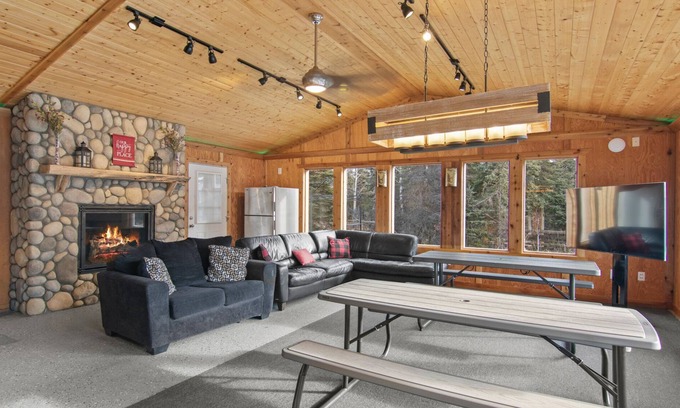 Sterling Cabina | Fish Camp – Rustic Retreat with 4 Cabins, Gazebo & Kenai River Access | Sleeps 14
