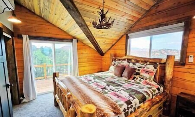 Torrey Casa | Fish Creek Cabin