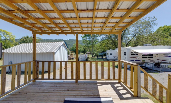 Langston Cabaña | Fish & Explore: Wooded Lake Guntersville Retreat