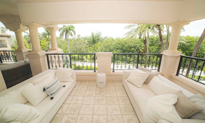 Miami Beach Apartamento | FISHER ISLAND — Luxury 2-Bedroom with WiFi & AC on Miami’s Most Exclusive Island