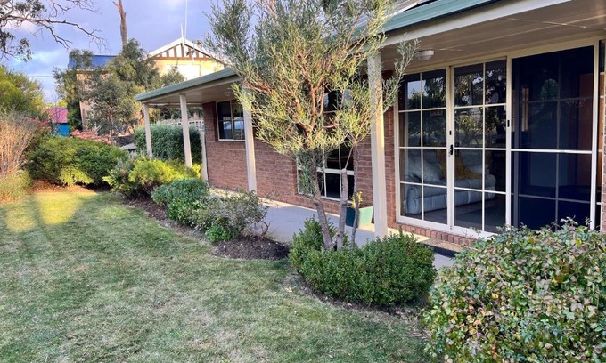 Dunalley Casa | Five o'clock somewhere