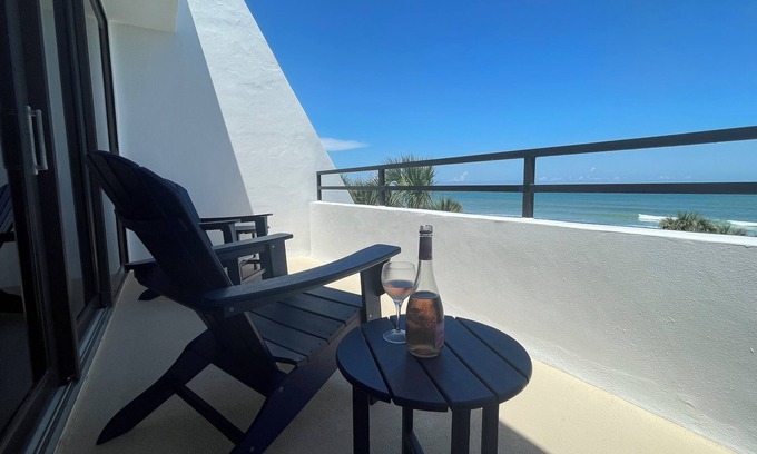 Flagler Beach Casa | Flagler Beach, Florida Ocean-View Townhome Sunrise Surprise! 🚀🌊🏖️☀️