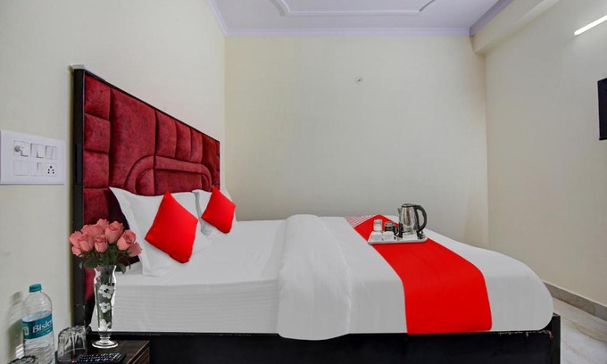 South West Hotel | OYO Flagship 70156 The Sky Residency
