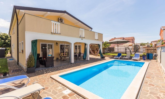 Kaldanija Apartamento | Apartamento de vacaciones Kaldanija para 1 - 6 personas con 3 dormitorios - Apartamento