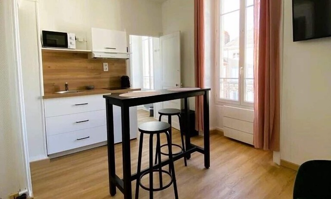 Laval Apartamento | Apartamento-Confortable-Baño privado con ducha