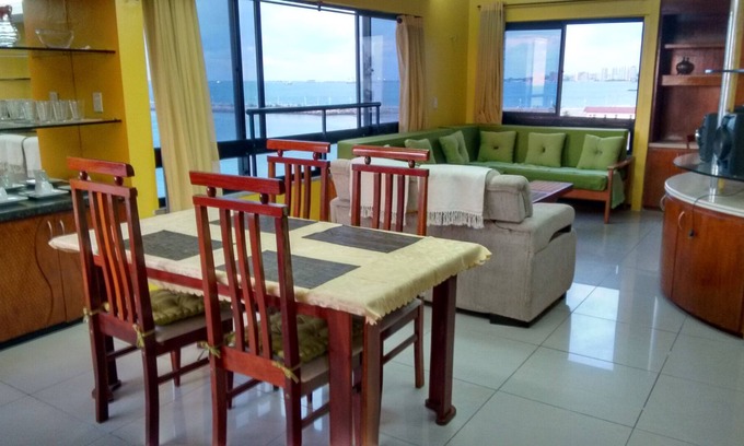 Praia de Iracema Apartamento | Piso con 270 ° con vistas al mar y al centro histórico en la playa de Iracema