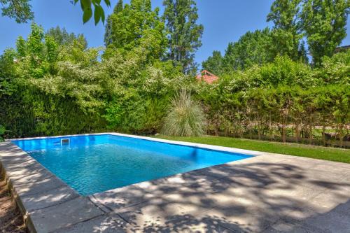 Chacras de Coria Casa | Fliphaus Chacras De Coria - 4 Bd House Pool&bbq