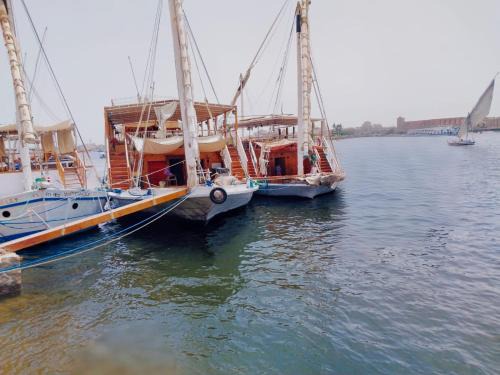 Luxor Alquiler De Eote | Floating Hotel - Family Home Nile Boat