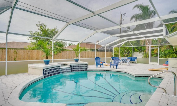 Pelican Casa | Florida Getaway with Heated Pool, Bar and Fire Table!