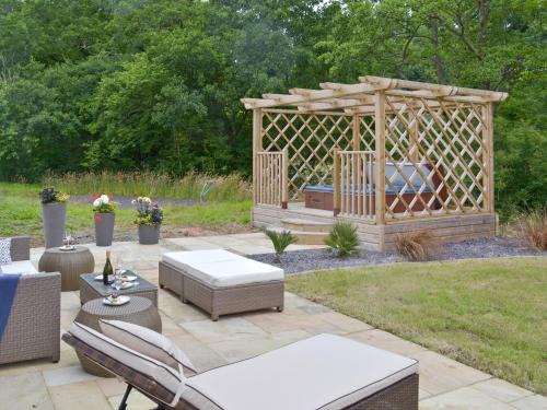 Cheriton Bishop Casa | Florina