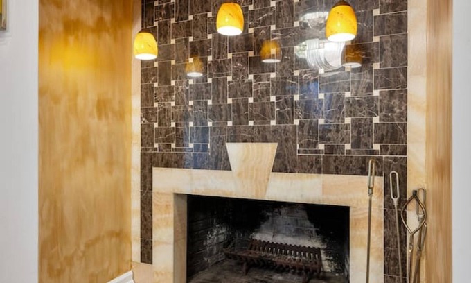 Ossining Casa | Foliage at Westchester Manor - Near Sleepy Hollow