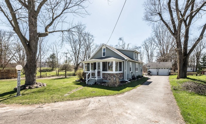 Brighton Casa | Fonda Lake Bungalow