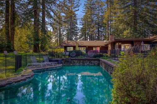 Freestone Casa | Forest Ridge - Private Pool, Hot Tub, Yoga Room and Sauna