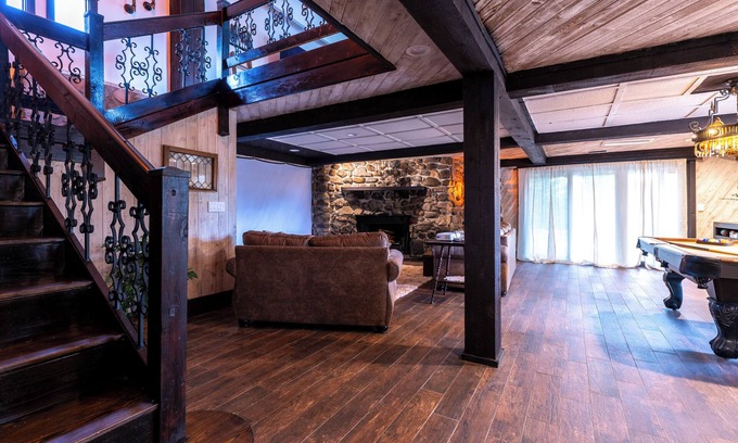 Nadeau Casa | Forest Whisper Retreat: 4-bdrm lodge in Daggett. Get away and have everything.