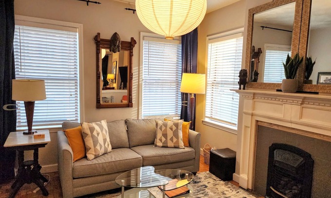 Highland Park Apartamento | * Soleado * Duplex, Amplio! ** RESERVA AHORA ** Ubicación! Minutos al centro !!