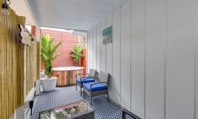 Ocean City Casa | Fort Walton Beach Cottage w/ Hot Tub & Patio!