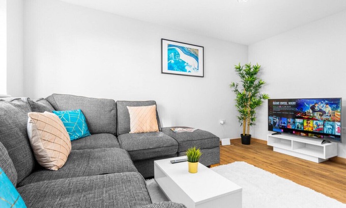 Stourbridge Apartamento | Four Apartments - Parking - Stourbridge