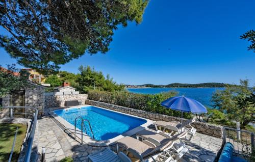 Rogoznica Casa | Four-Bedroom Holiday Home In Rogoznica